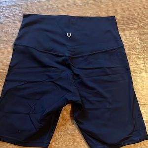 Like new Lululemon align shorts 6” inseam